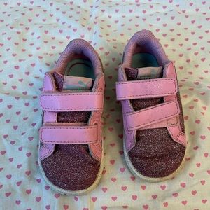 Puma glitter Velcro sneakers pink, size toddler 6